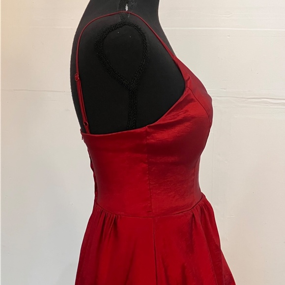 Burgundy spaghetti strap high low dress - Picture 6 of 10